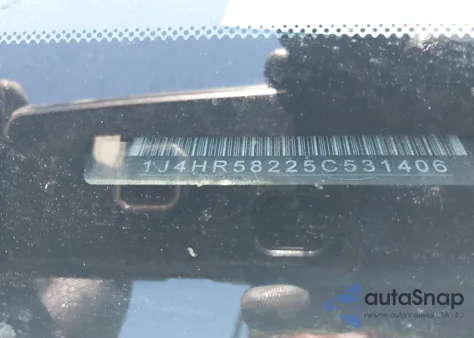 2005 Jeep Grand Cherokee Limited from USA, damaged, VIN 1J4HR58225C531406